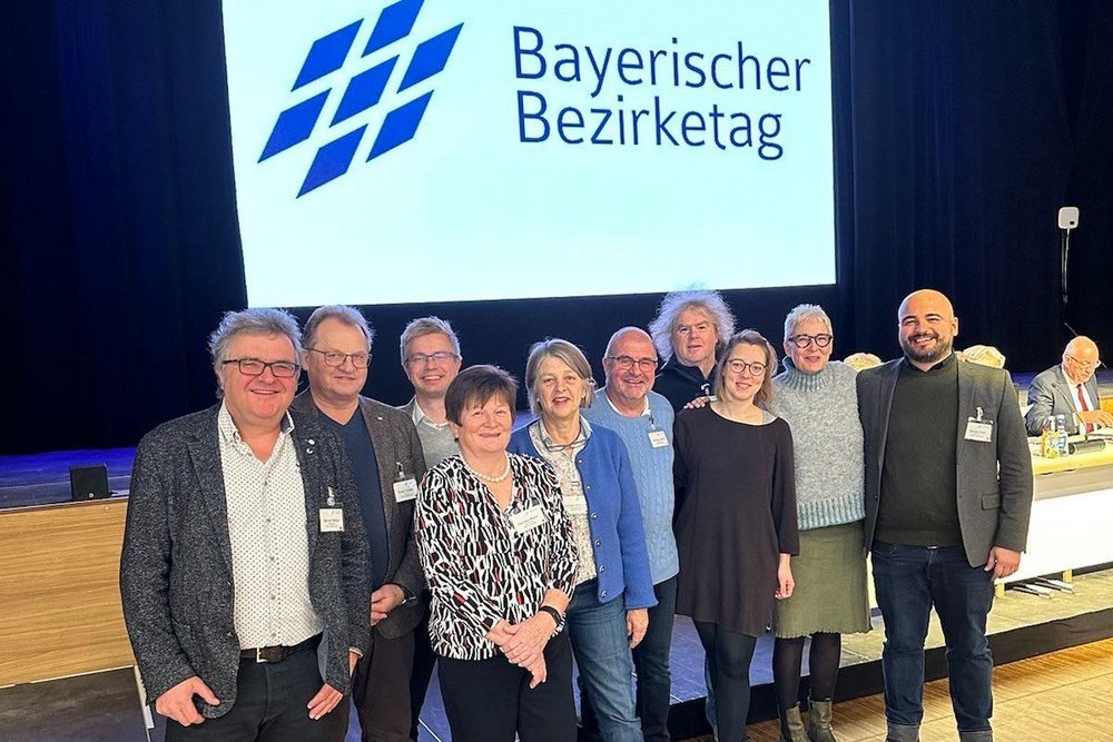 v.l.n.r. Gerhard Müller (UFR), Walter Schäffner (MFR), Daniel Arnold (MFR), Gabi Bayer (OPF), Barbara Holzmann (SCH), Andreas Ammer (OBB), Markus Scheuermann (NDB), Florina Hilgertshofer (OBB), Martina Neubauer (OBB), Dardan Kolic (OBB). Bildrechte: Dr. Olaf Heinrich